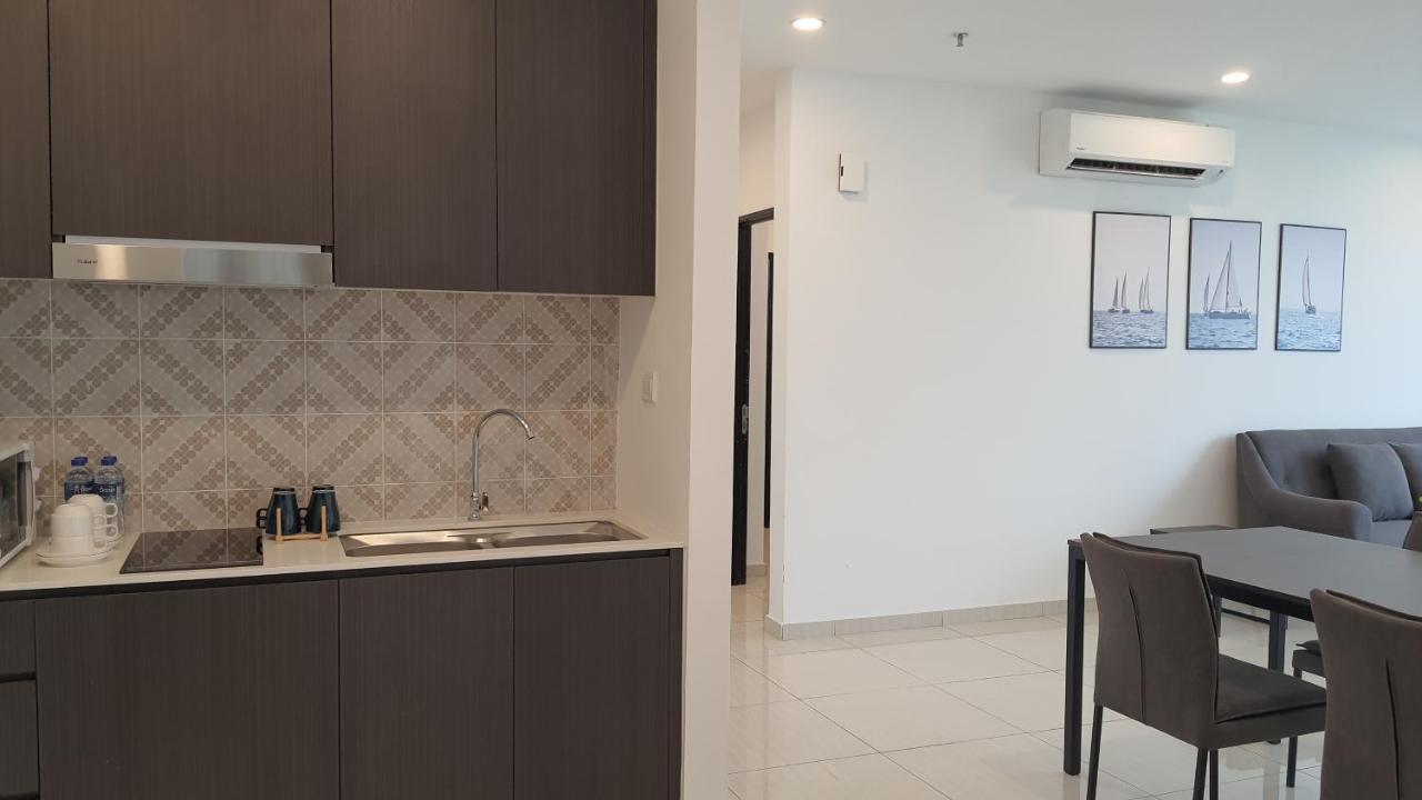 Ramada Suites By Wyndham The Straits ยะโฮร์บาห์รู ภายนอก รูปภาพ