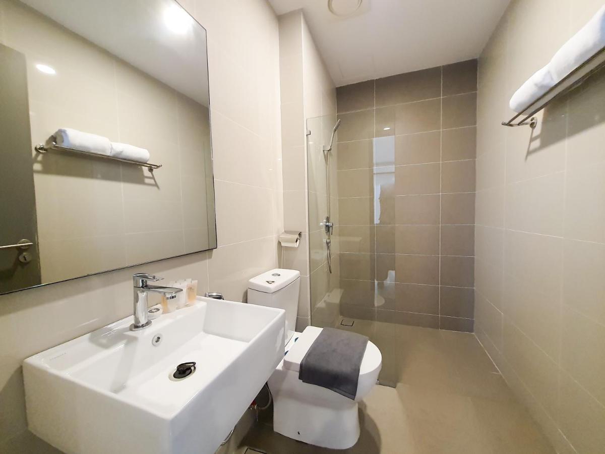 Ramada Suites By Wyndham The Straits ยะโฮร์บาห์รู ภายนอก รูปภาพ