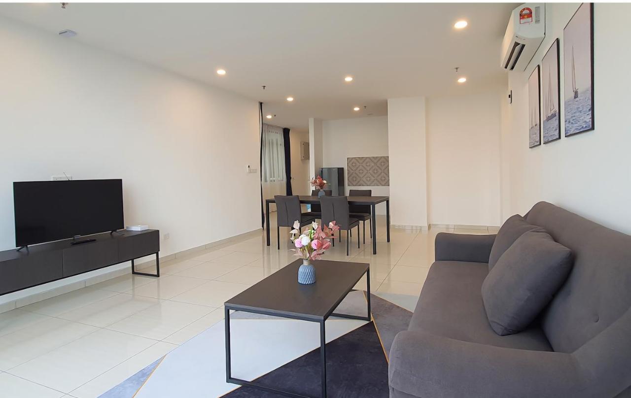 Ramada Suites By Wyndham The Straits ยะโฮร์บาห์รู ภายนอก รูปภาพ