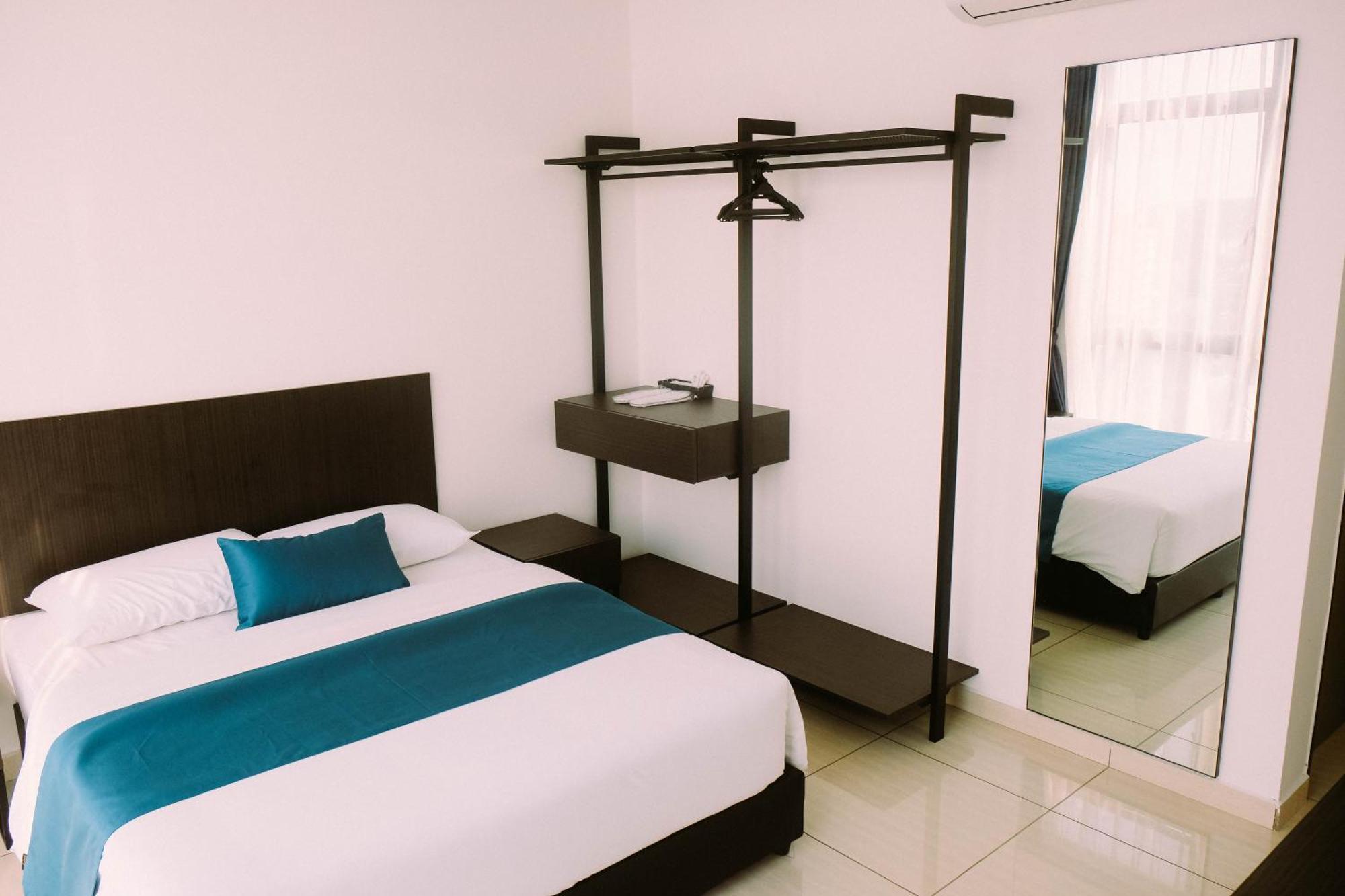 Ramada Suites By Wyndham The Straits ยะโฮร์บาห์รู ภายนอก รูปภาพ